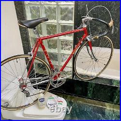 (SIZE 54cm) 1984 MAGNI FERRARI ROAD BIKE CAMPAGNOLO ICS SUPER RECORD CINELLI (SIZE 54cm) 1984 MAGNI FERRARI ROAD BIKE CAMPAGNOLO ICS SUPER RECORD CINELLI